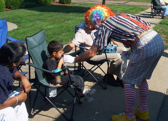 At this point, Jen is hiding behind the bushes.