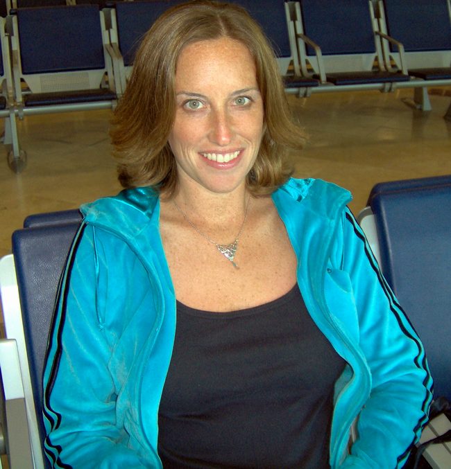 And now, the obligatory end of vacation picture in the airport!