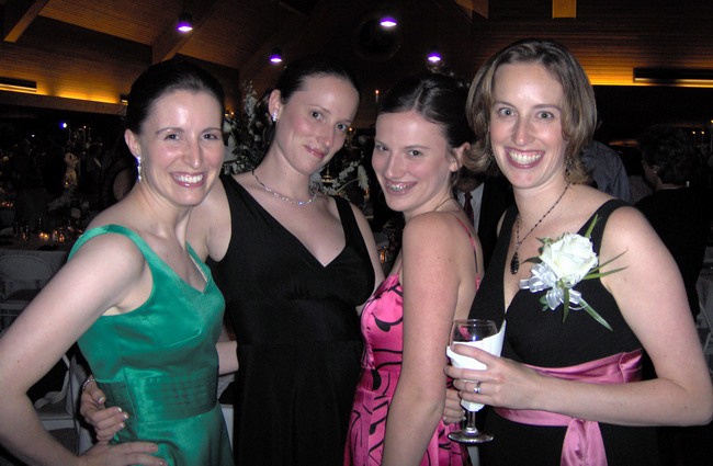 The girls like to be photgraphed!