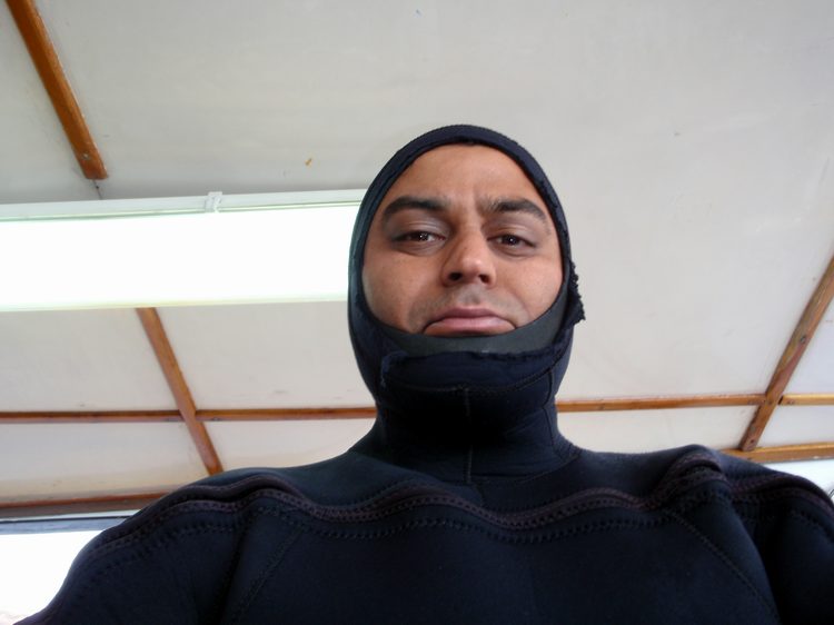 I'm suited up and ready to go!  I think I look a little like a ninja!